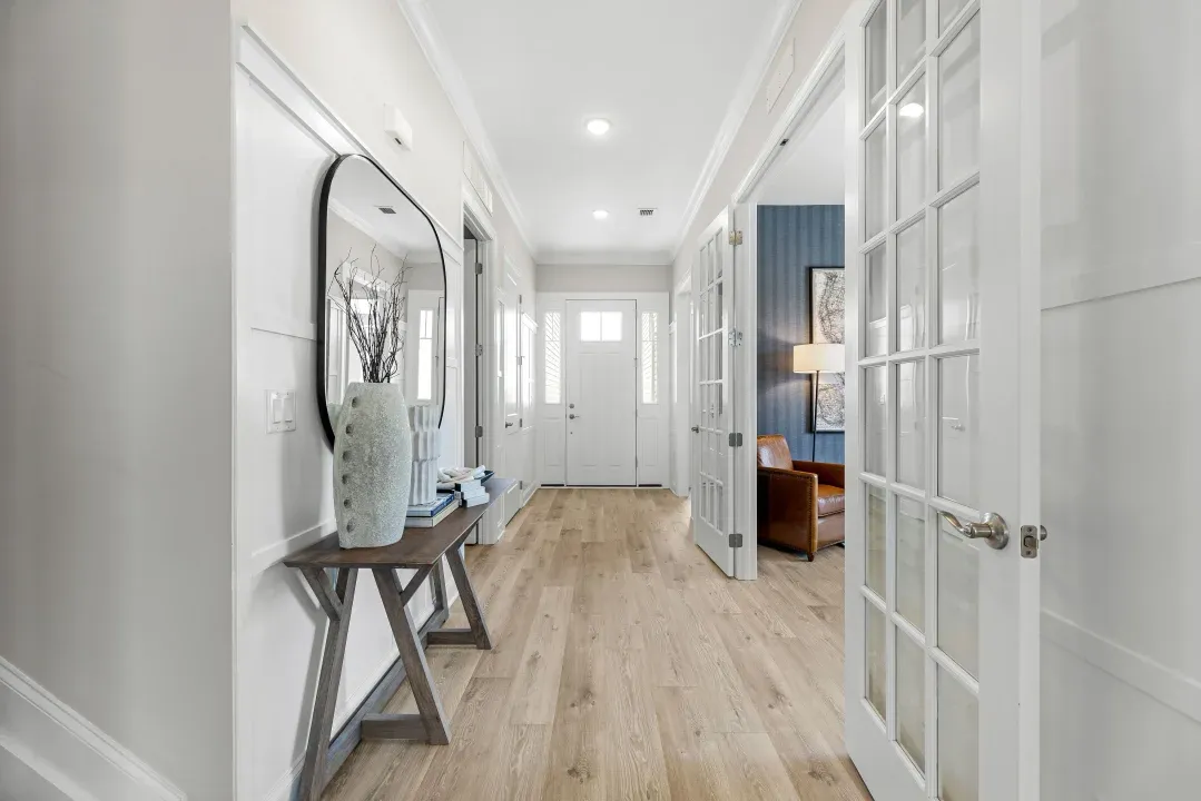 Foyer with decorative feature wall