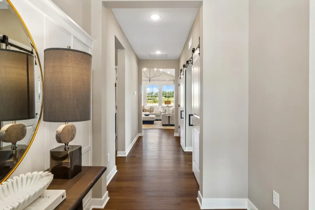 Foyer with decorative feature wall