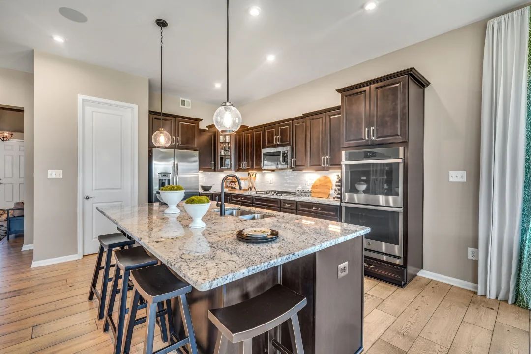 Kitchen with center island