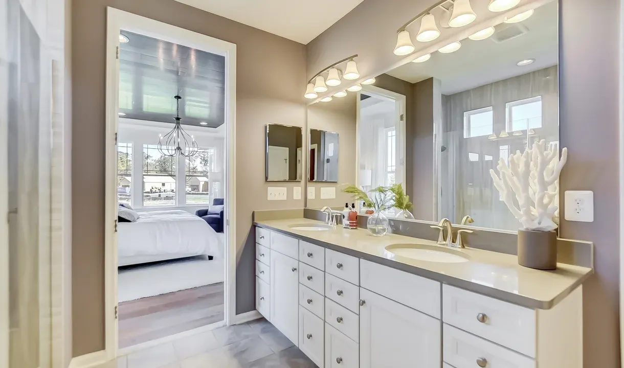 Owner's Bath