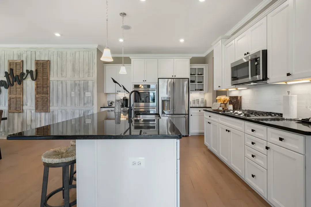 Kitchen with center island