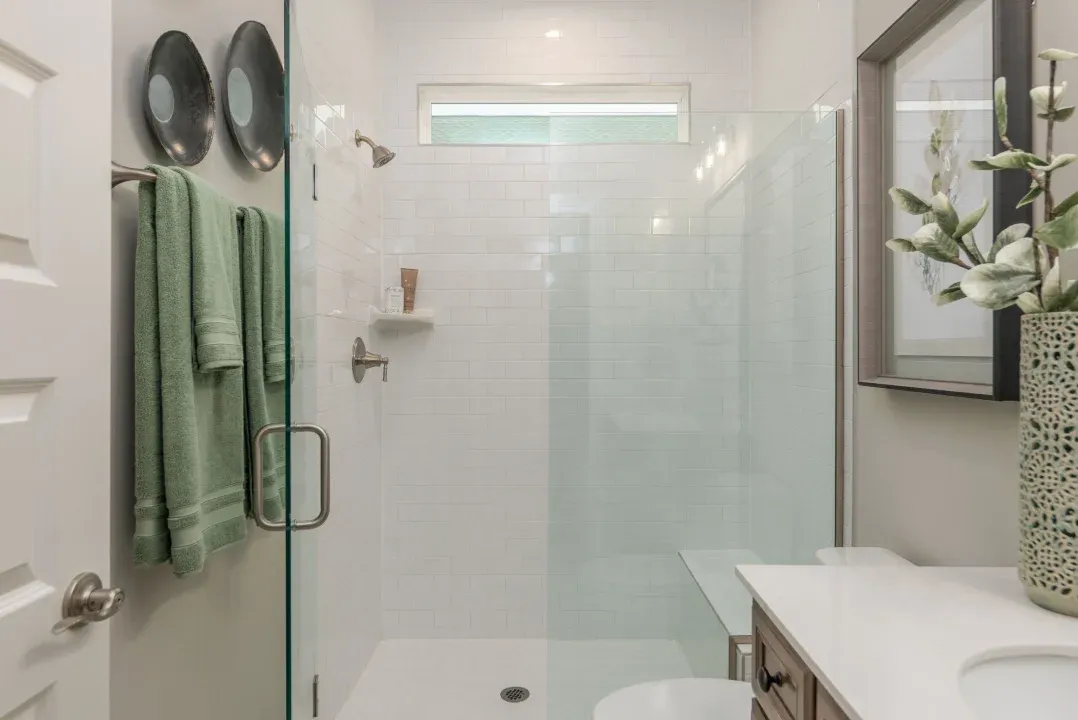 Extra Suite Bath