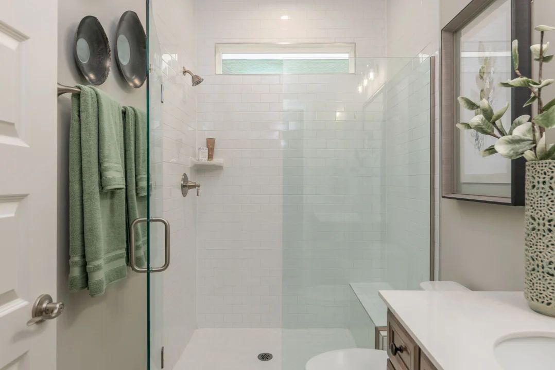 Extra Suite Bath