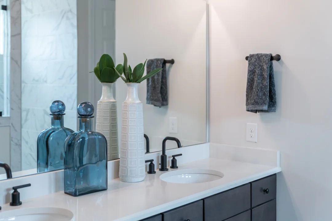 Owner's ultra spa bath with dual sinks