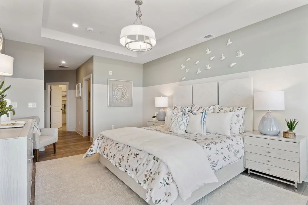 Primary suite with tray ceiling