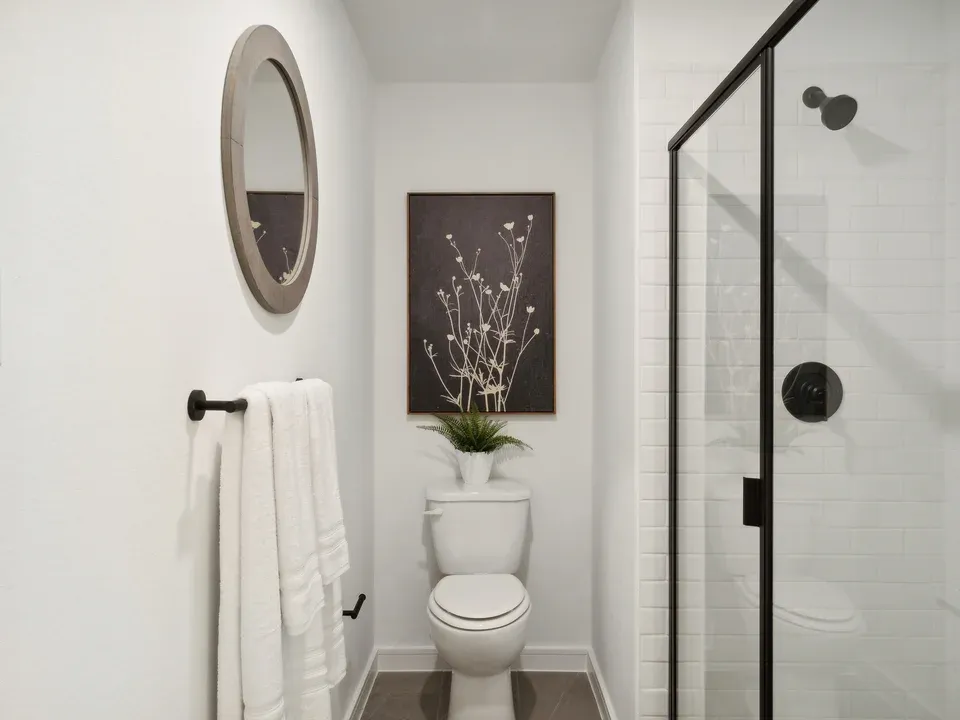 Bedroom 4 Bath