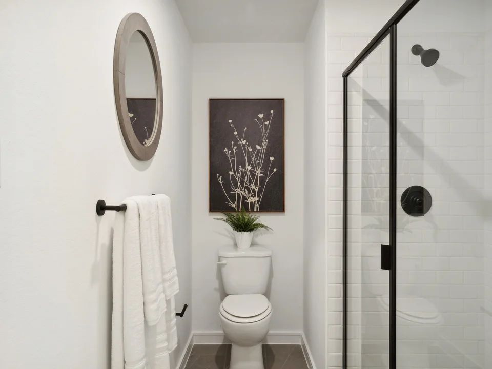 Bedroom 4 Bath