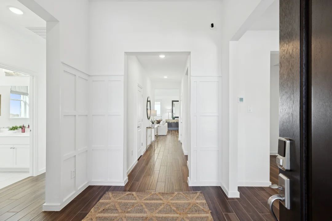 Foyer with decorative feature wall