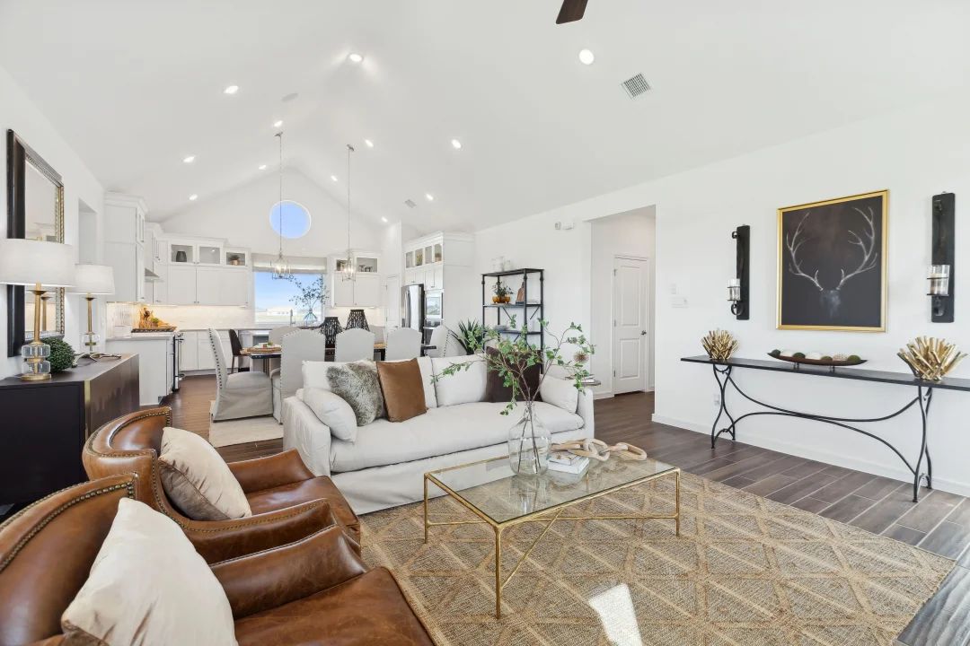 Great room with soaring vaulted ceiling