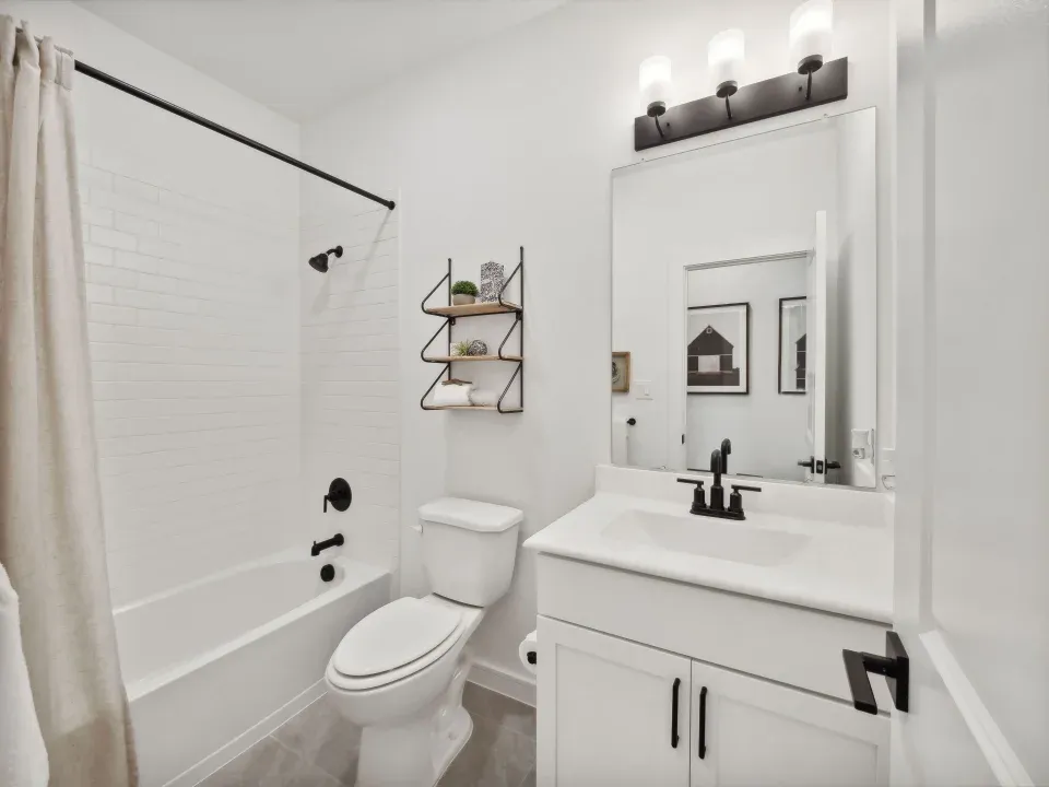 Hall Bath 2