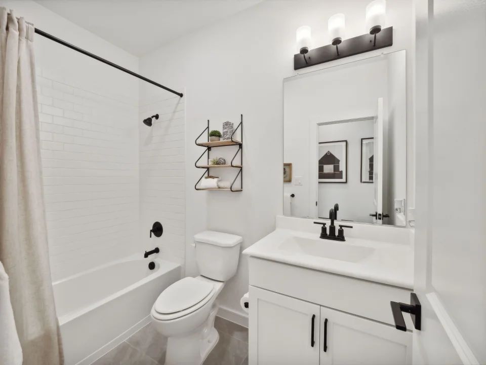Hall Bath 2