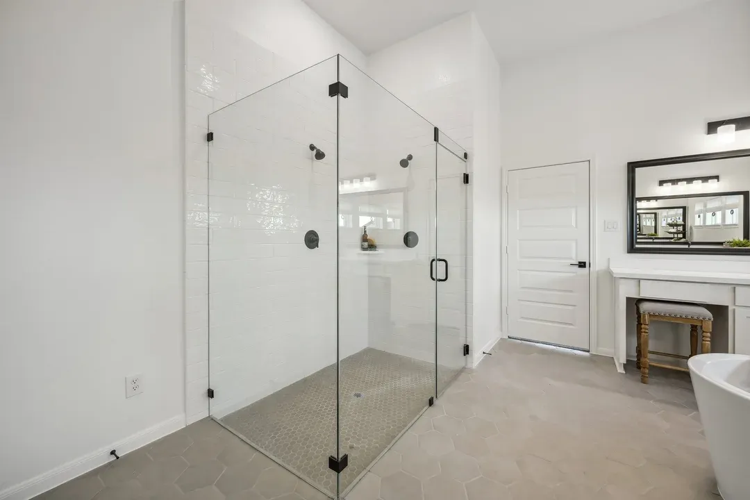 Sleek and frameless glass shower enclosure