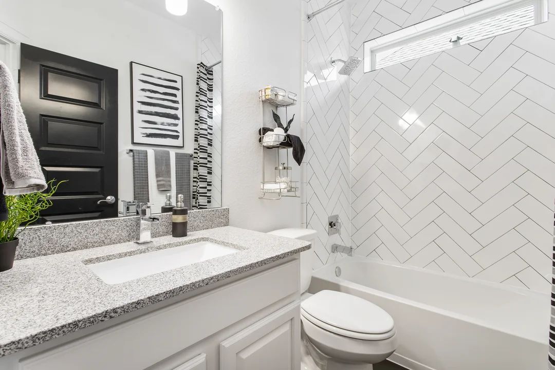 Hall Bath 2