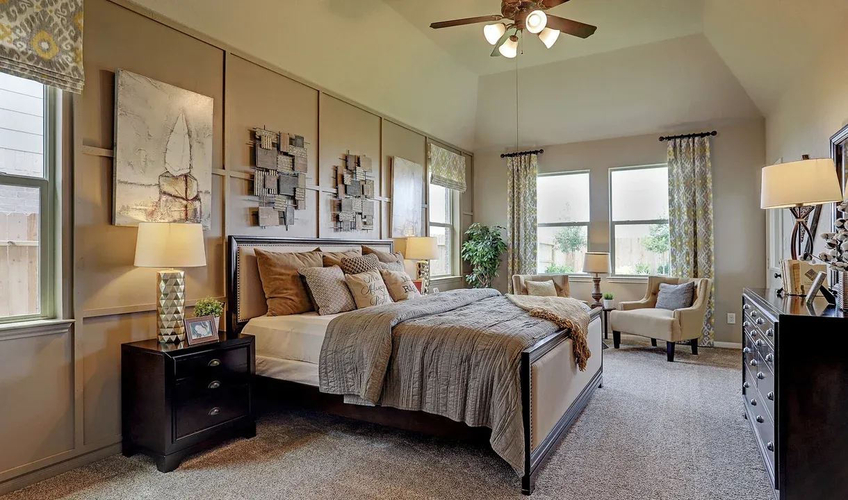 Owner's suite with sloped ceiling