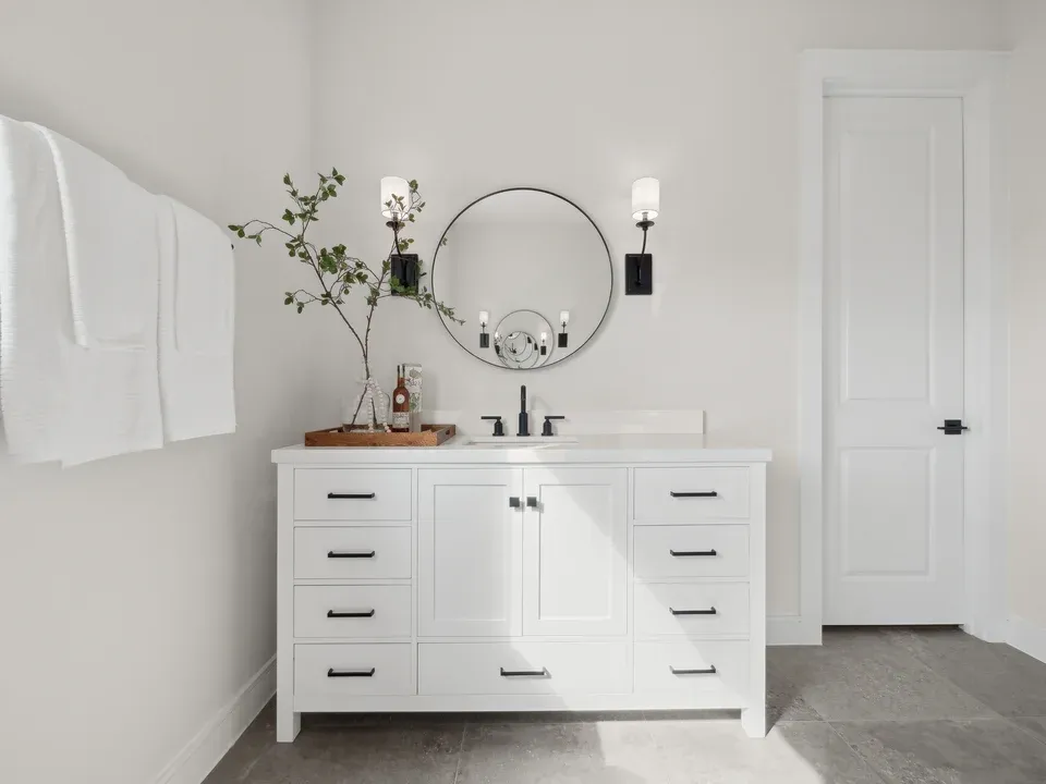 Primary bath with freestanding vanity
