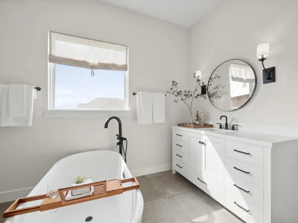 Primary bath with freestanding tub