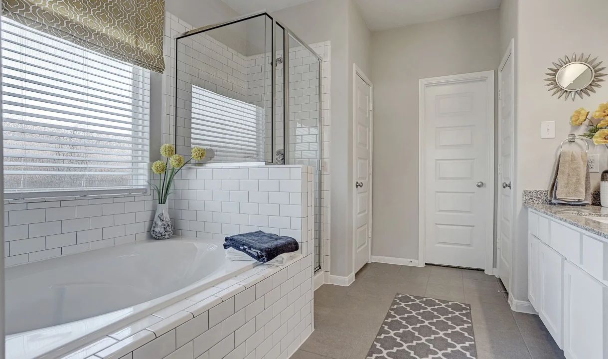 Owner's Bath