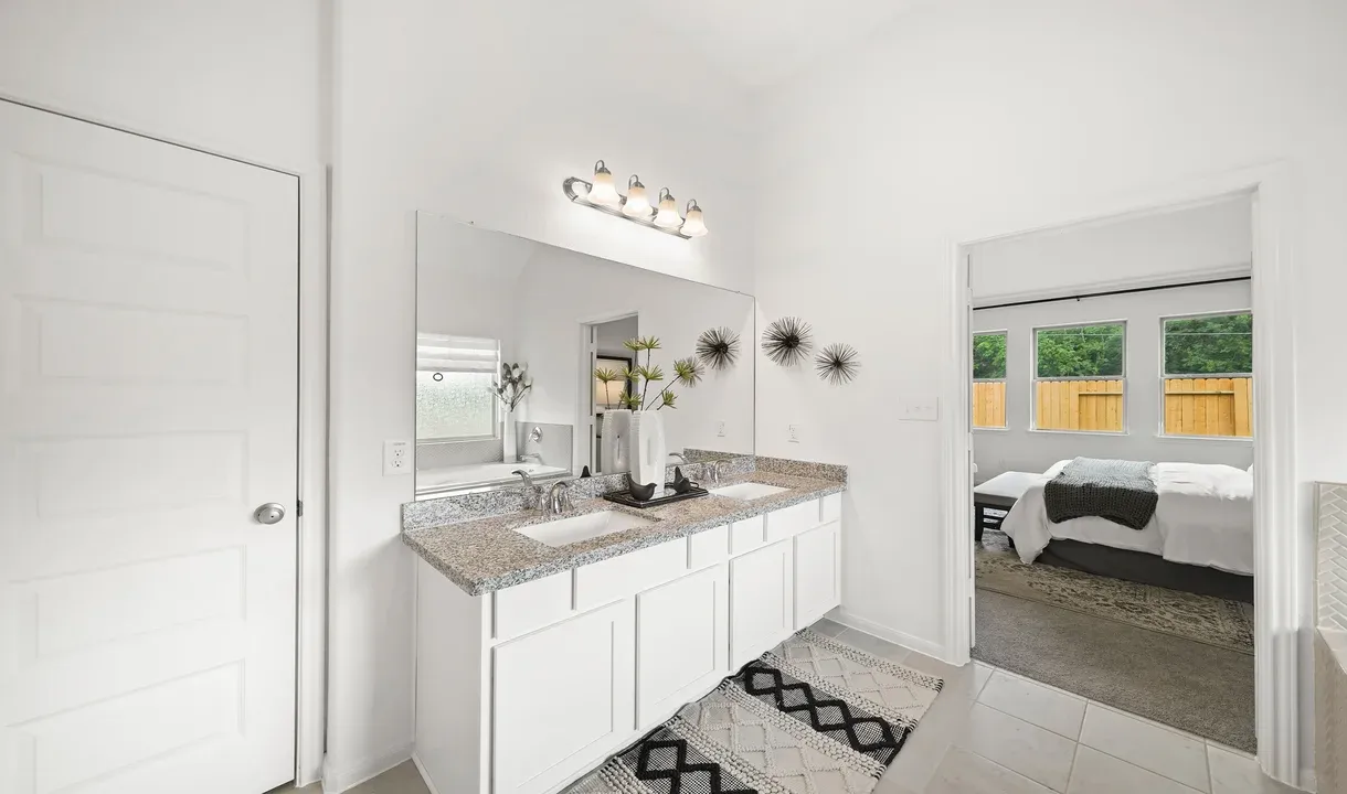 Owner's Bath