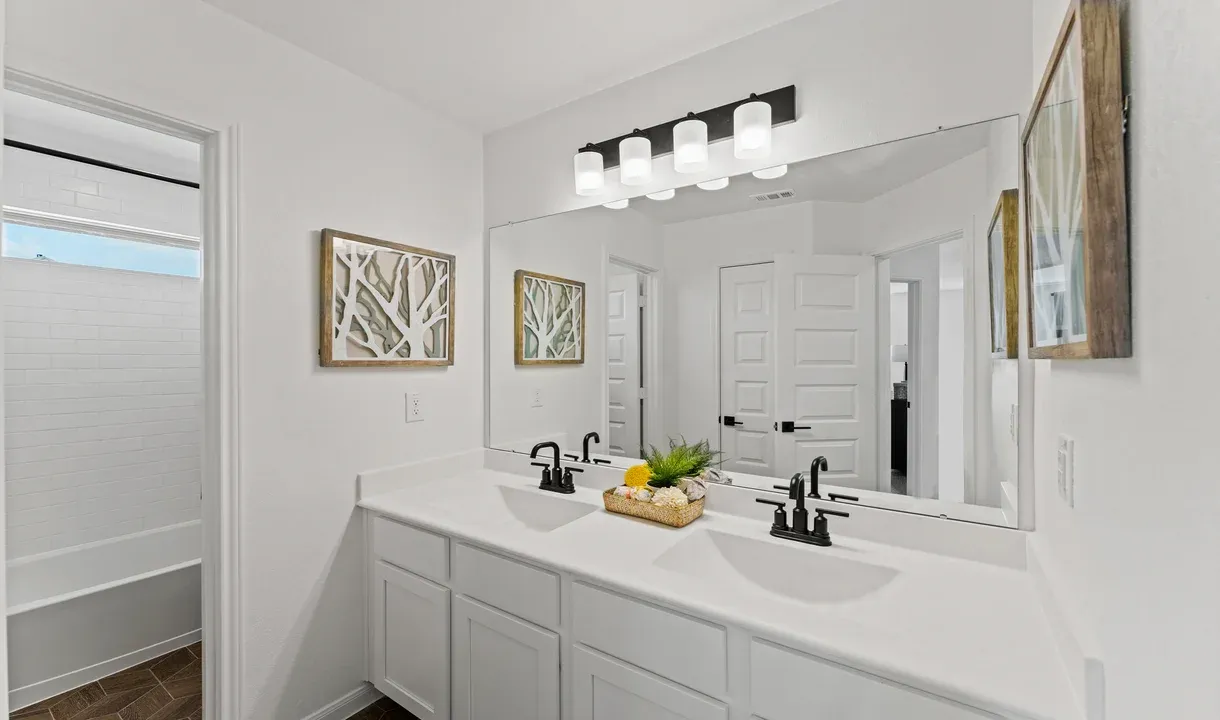 Hall Bath 2