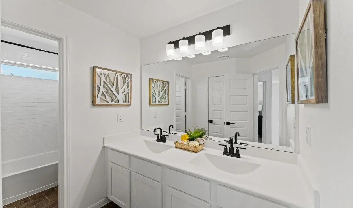 Hall Bath 2