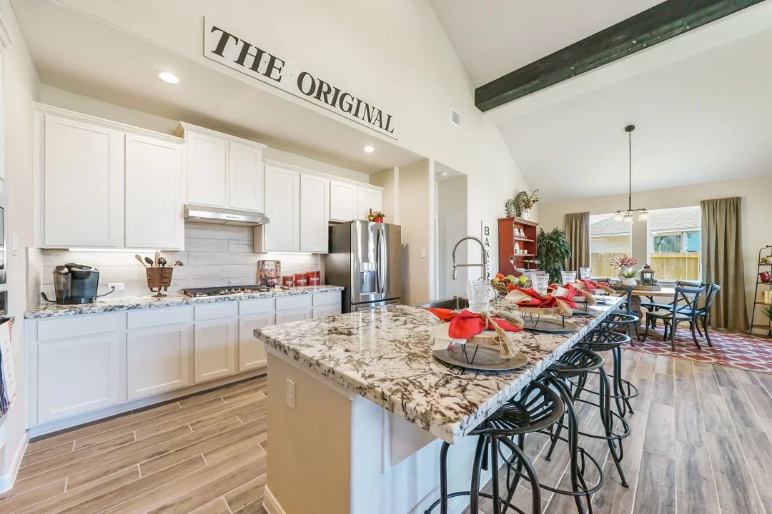 Kitchen with center island