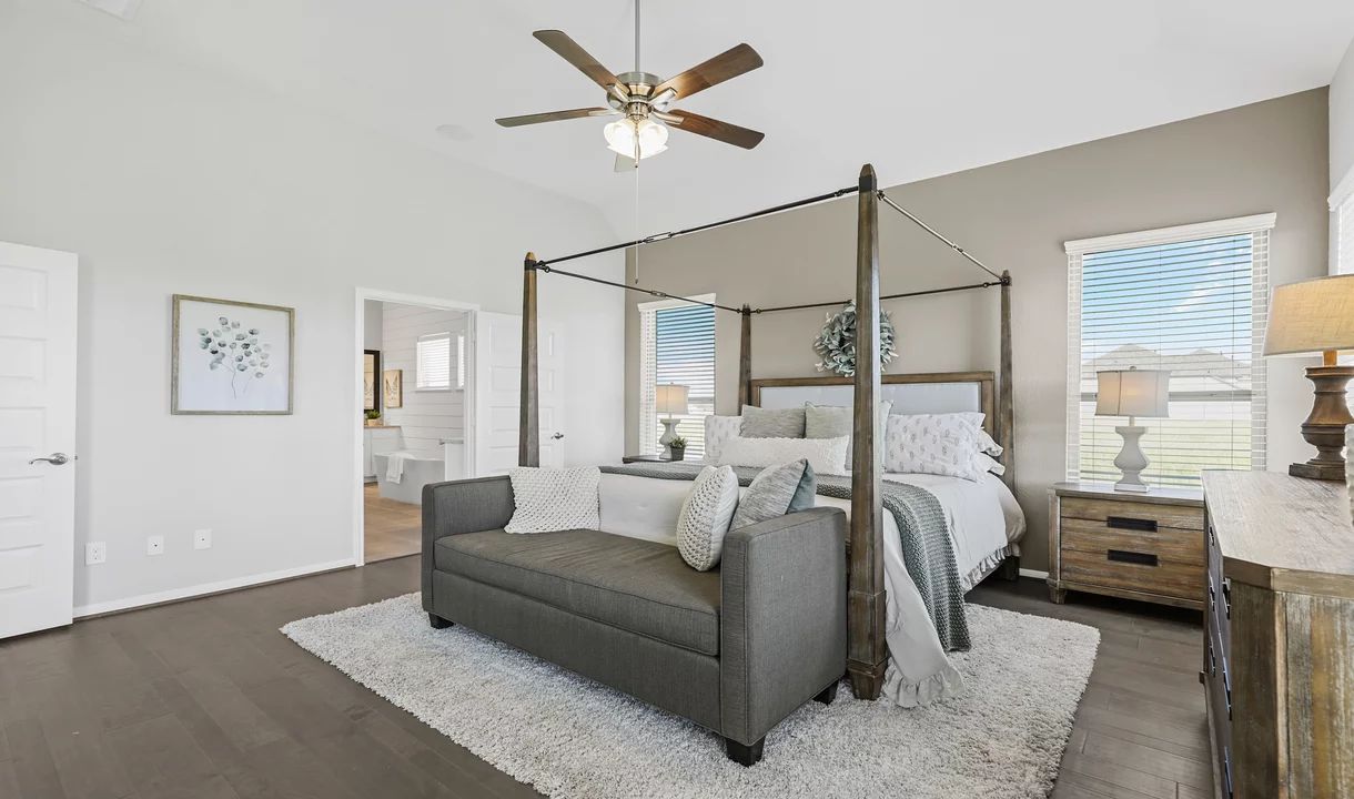 Owner's suite with private en suite bath