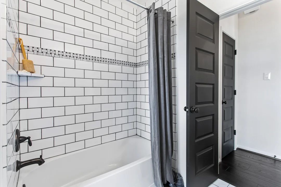 Hall Bath 2
