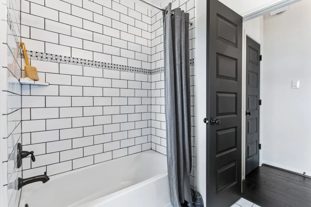Hall Bath 2