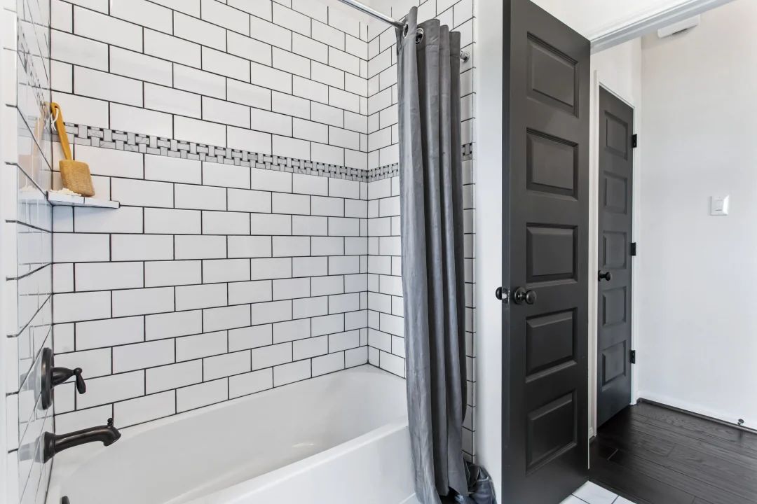 Hall Bath 2