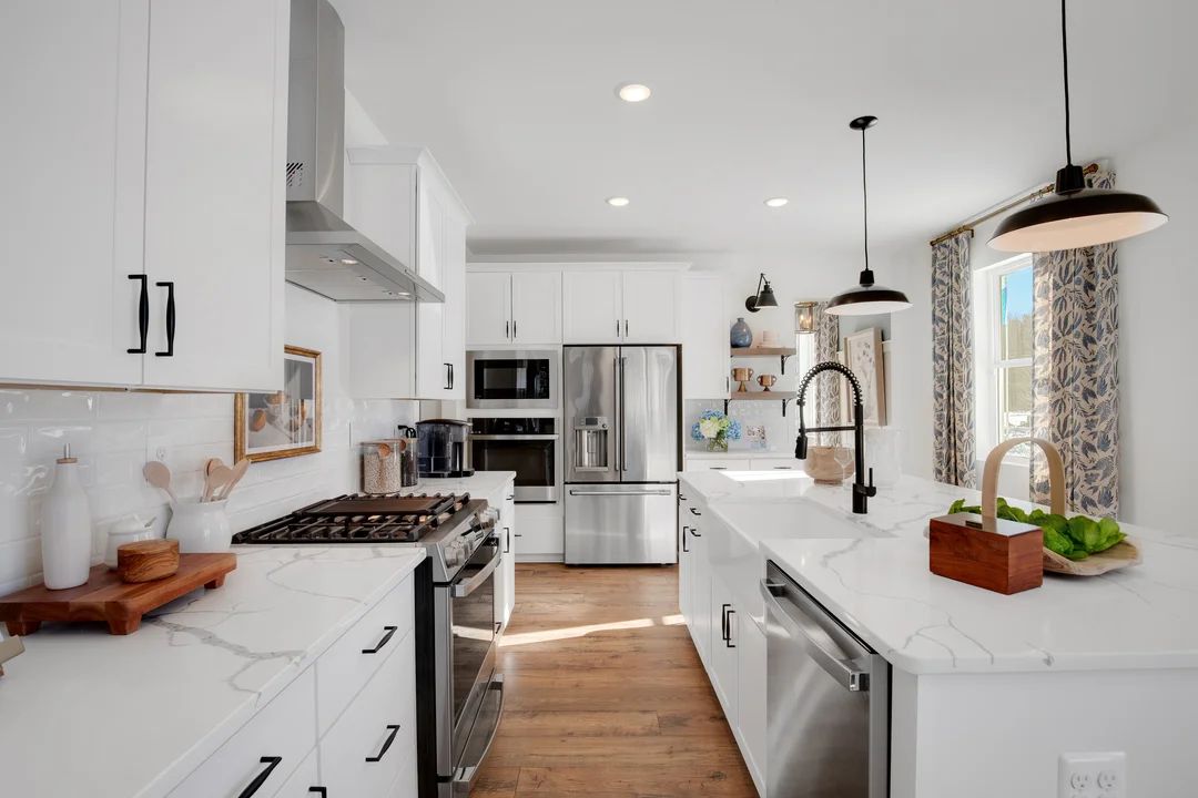 Kitchen with matte black hardware