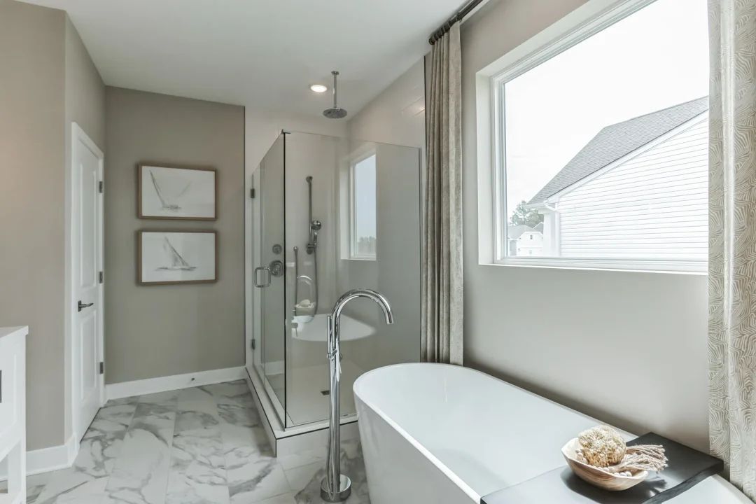 Primary bath with freestanding tub