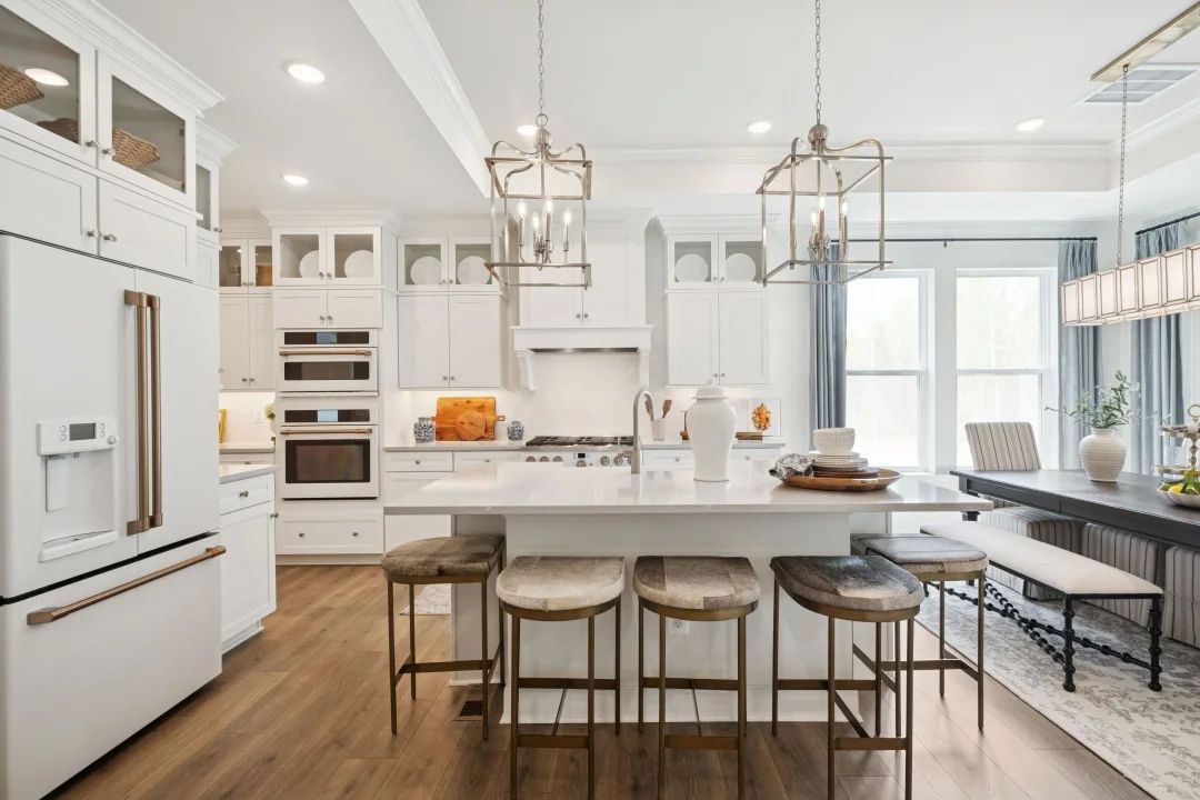 Kitchen with upper glass cabinetry