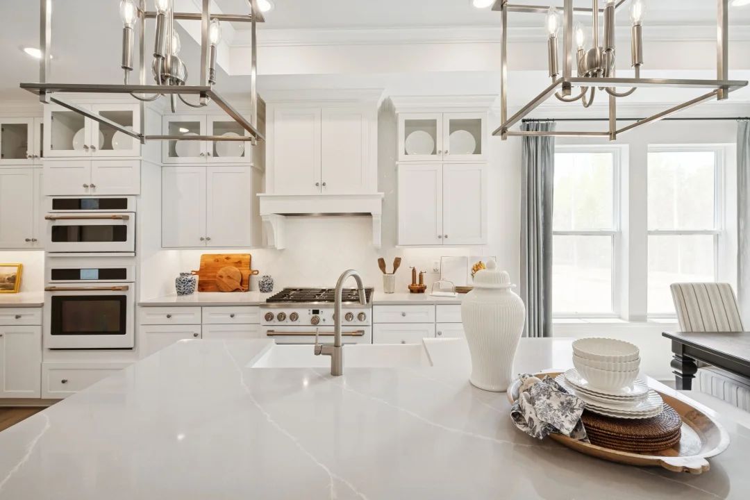 Kitchen with island