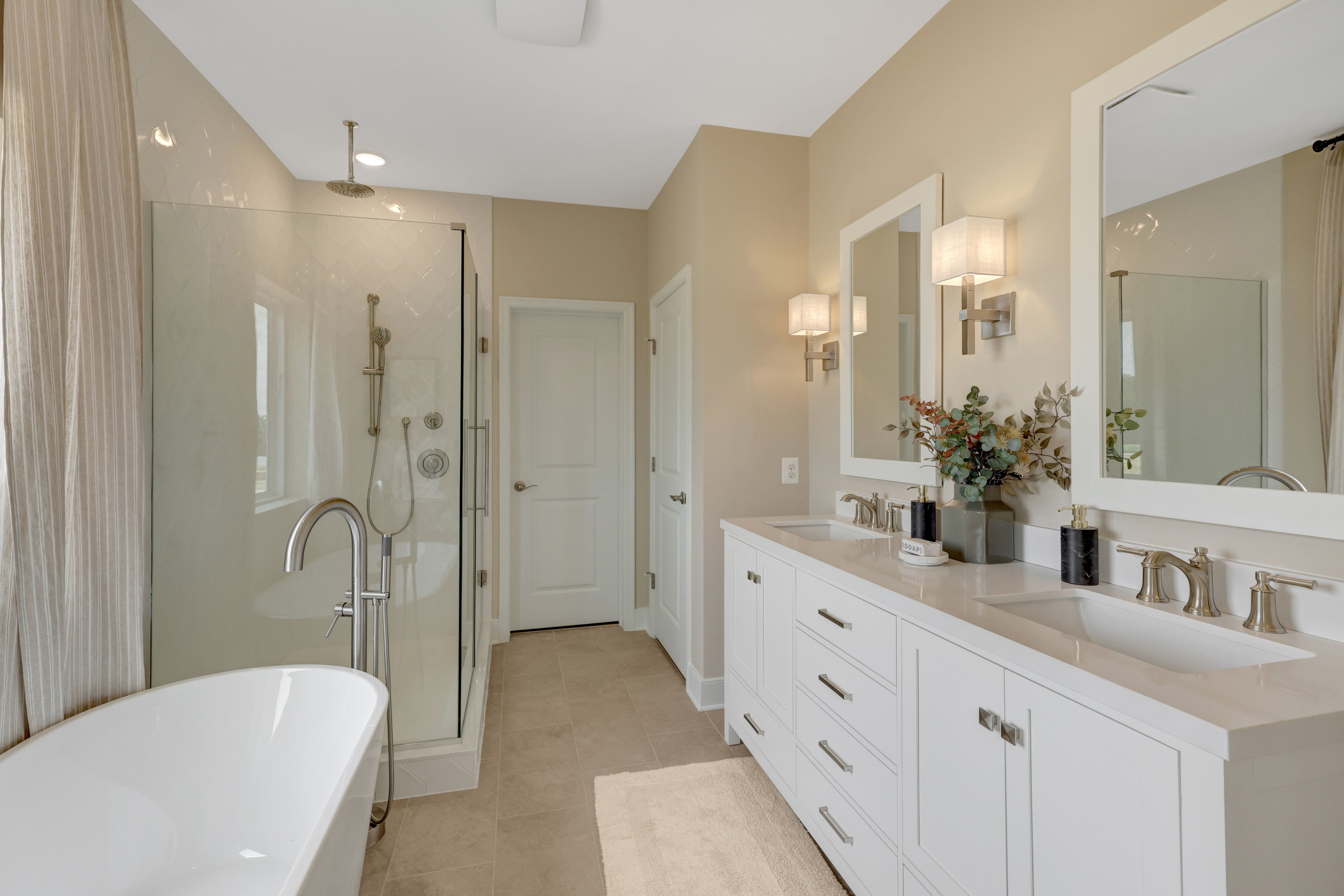 Primary bath with dual sinks & freestanding tub