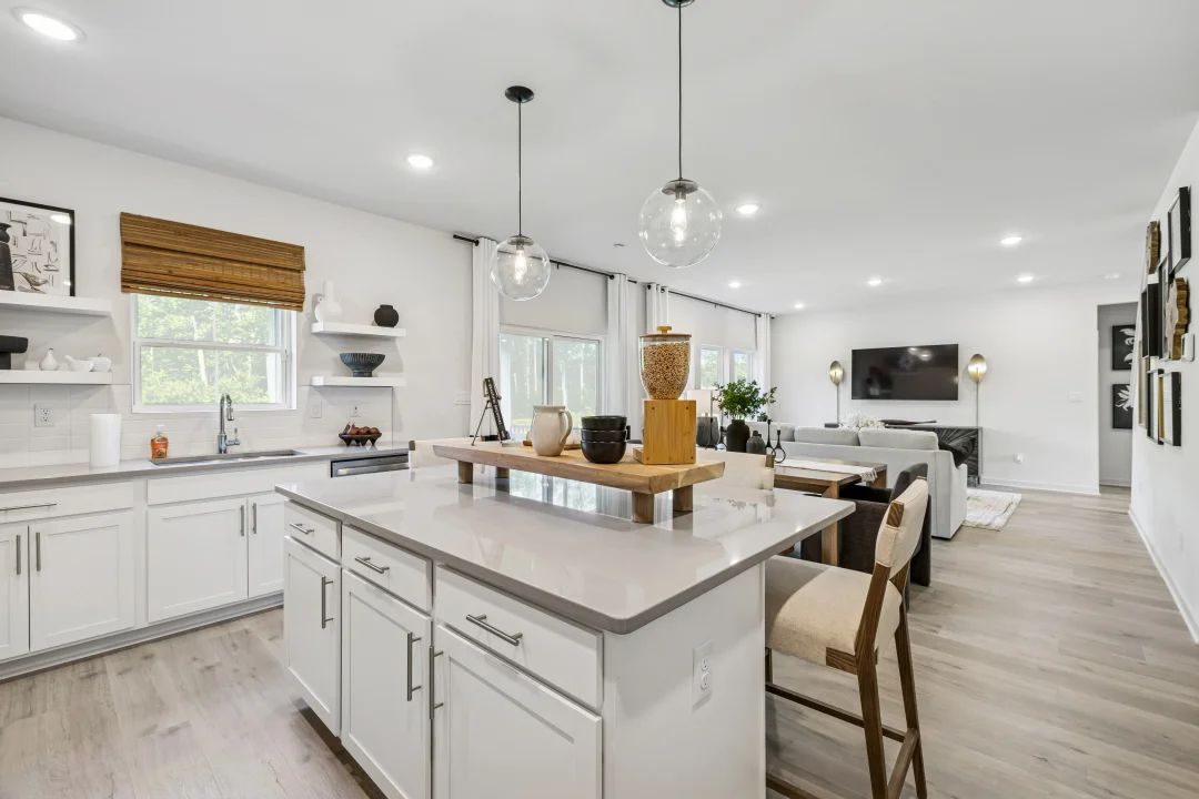 Kitchen with canter island