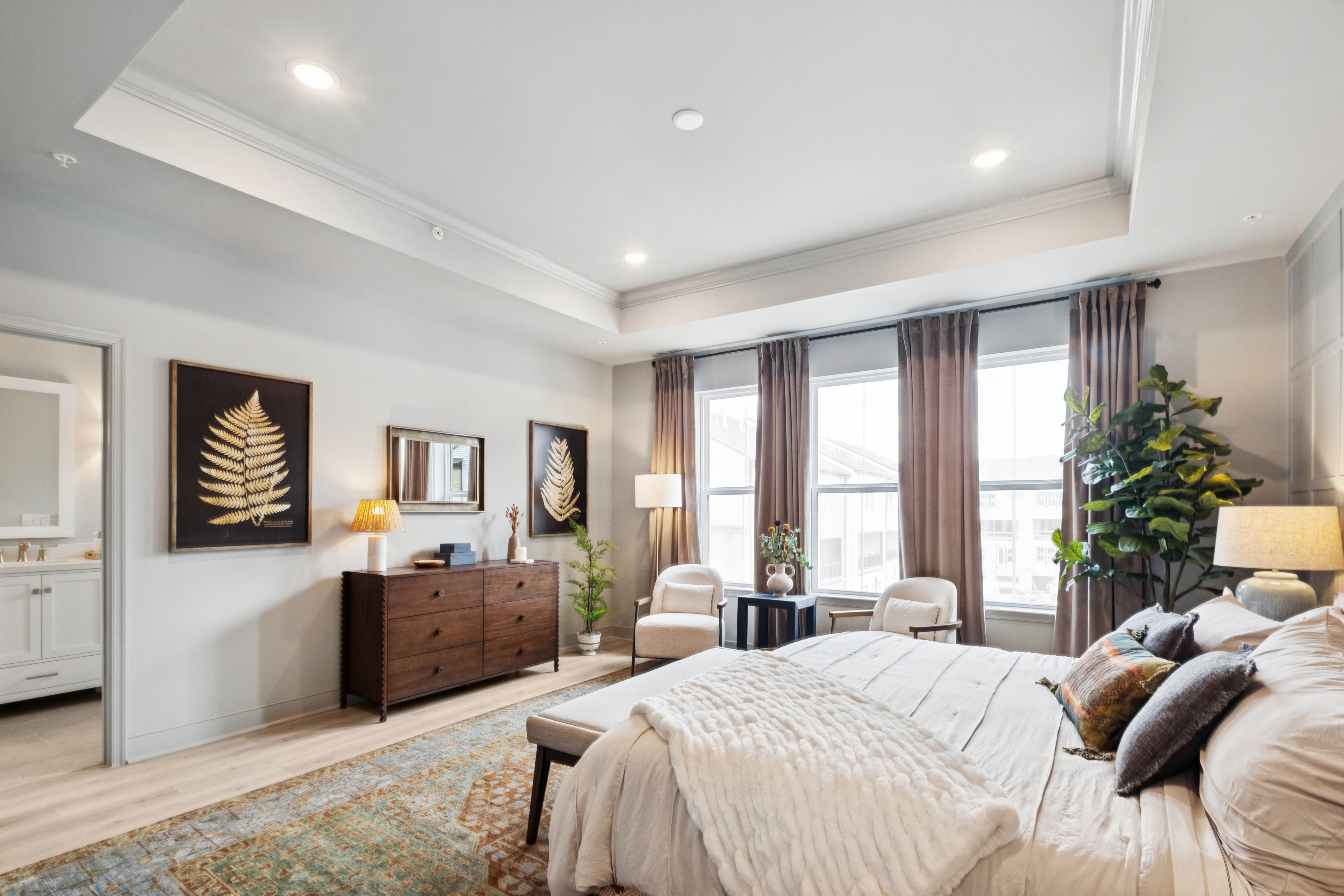 Primary suite with ceiling treatment