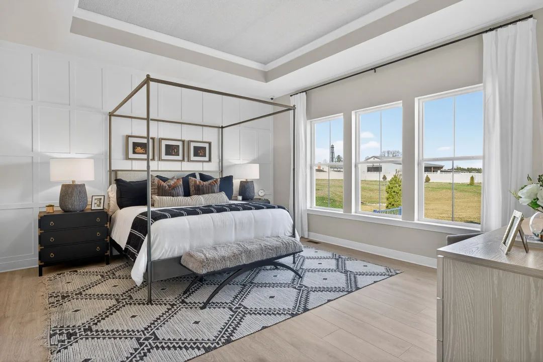Primary suite with ceiling treatment