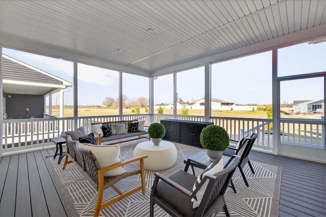 Screened Deck