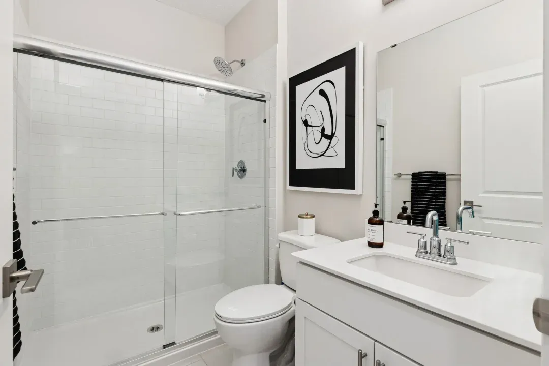 Extra Suite Bath