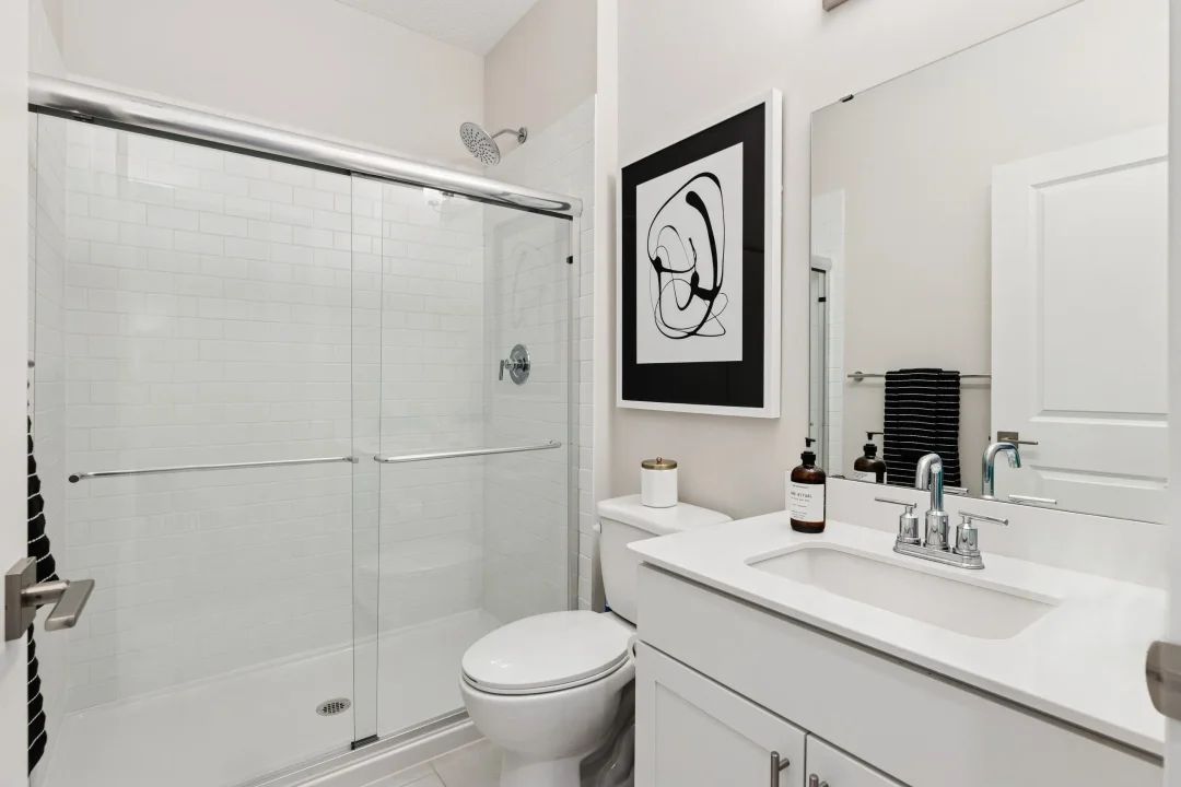 Extra Suite Bath