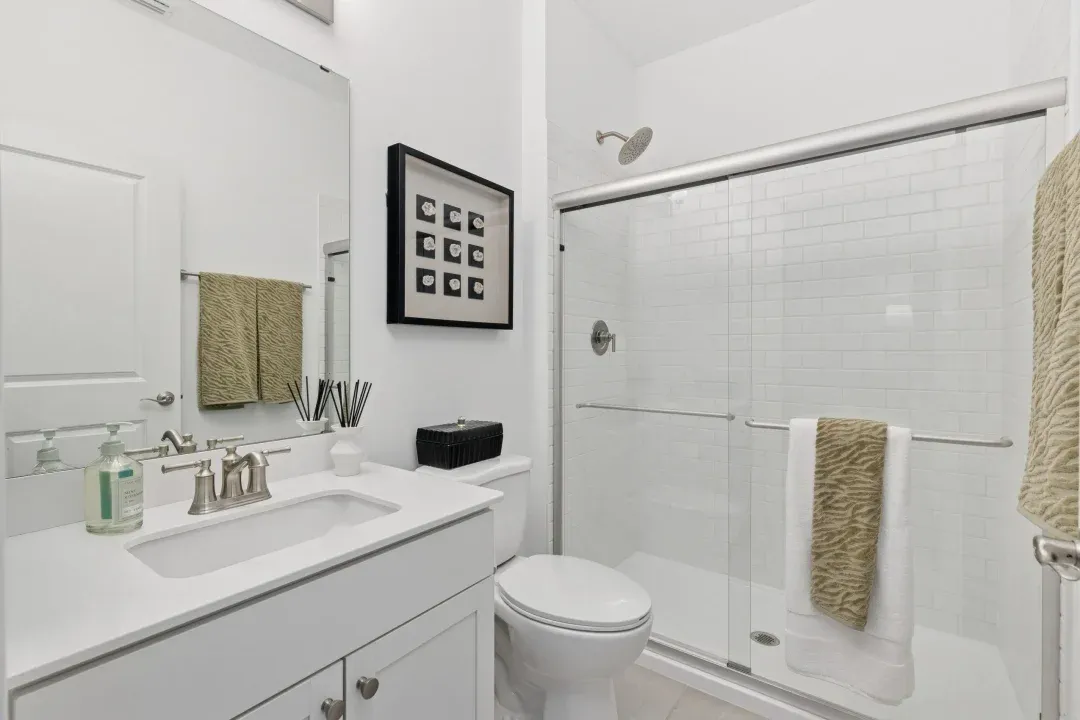 Extra Suite Bath