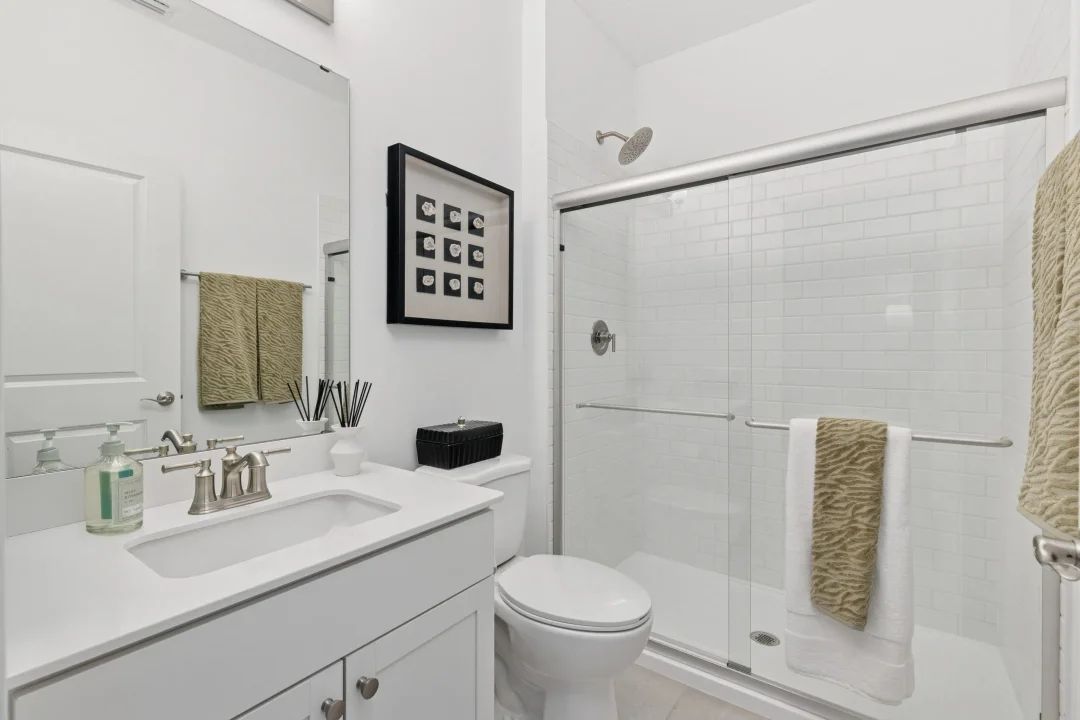 Extra Suite Bath