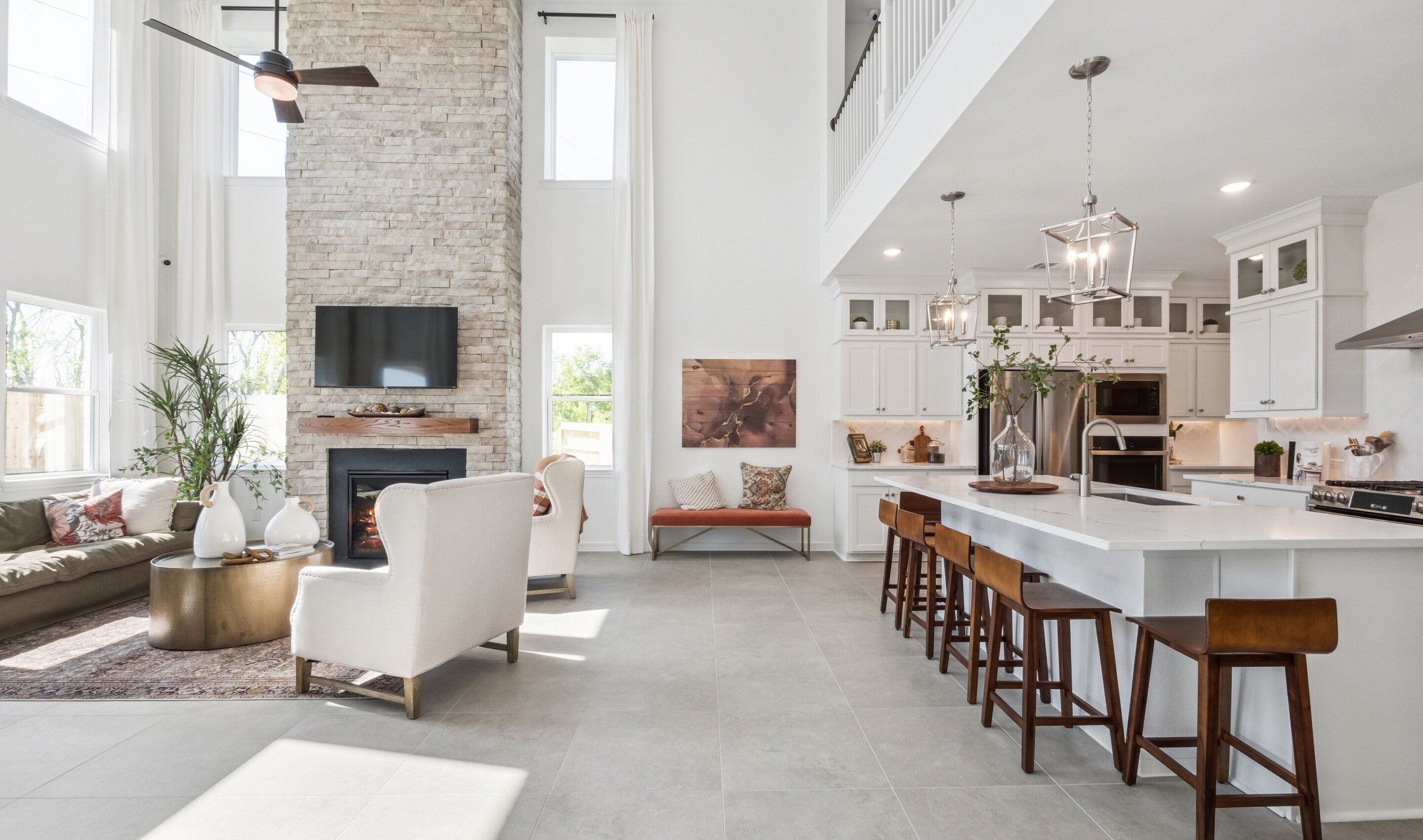 Open floorplan with airy two-story ceiling
