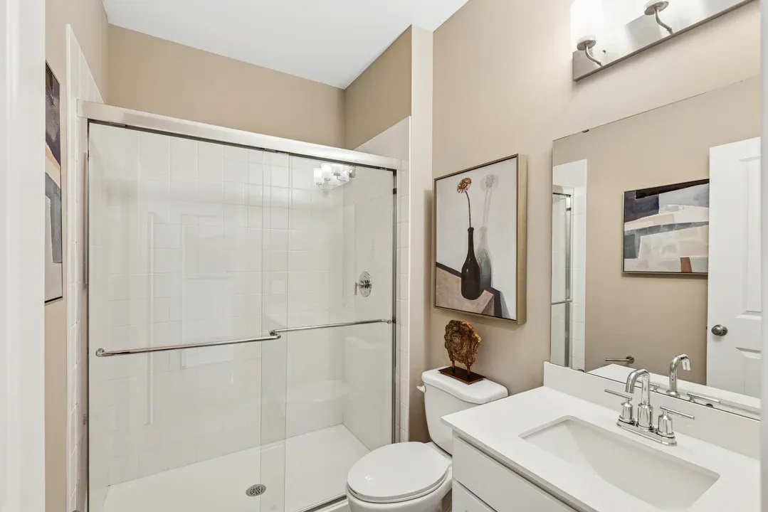 Hall Bath 2