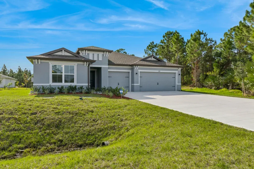 casa en Aspire at Treasure Coast por K. Hovnanian® Homes