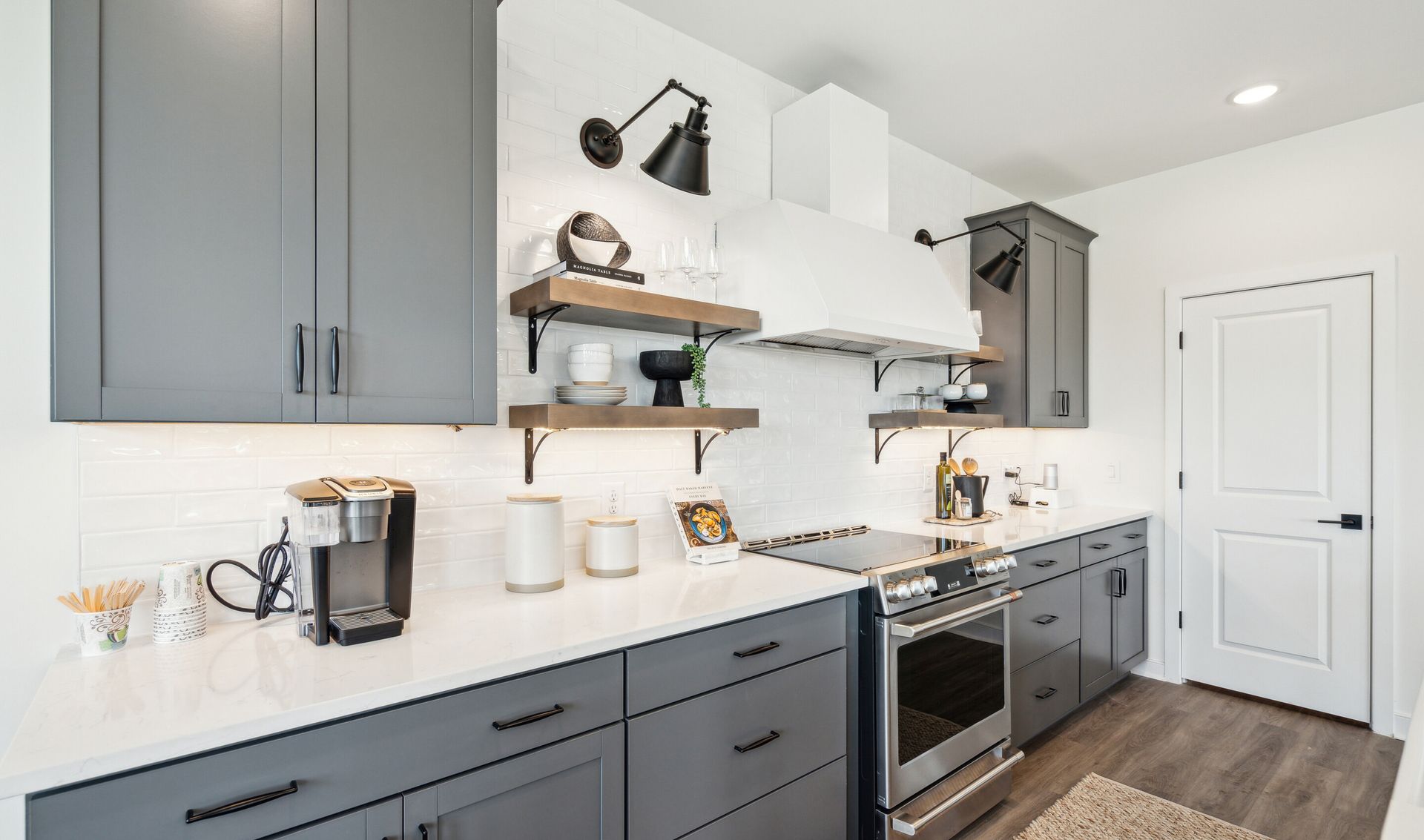 Kitchen with matte black accents