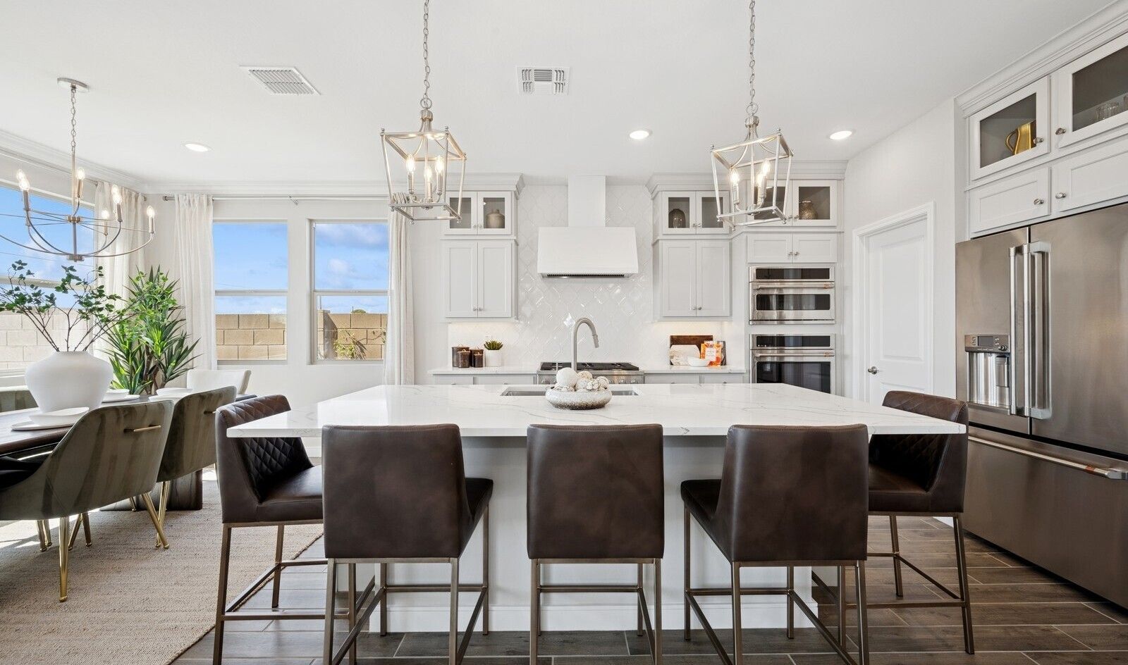 Glass upper cabinets and pendant lighting