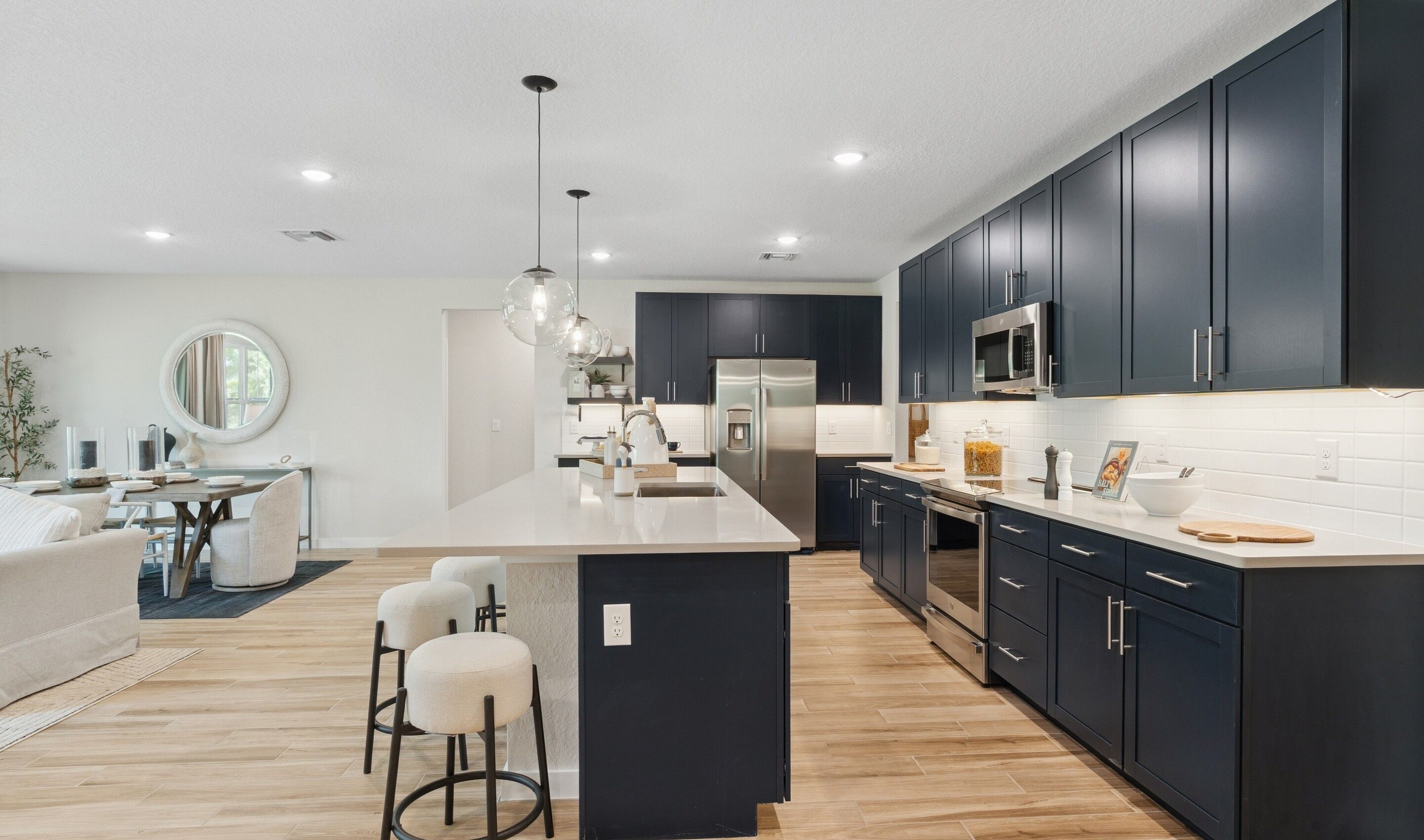 Kitchen with center island