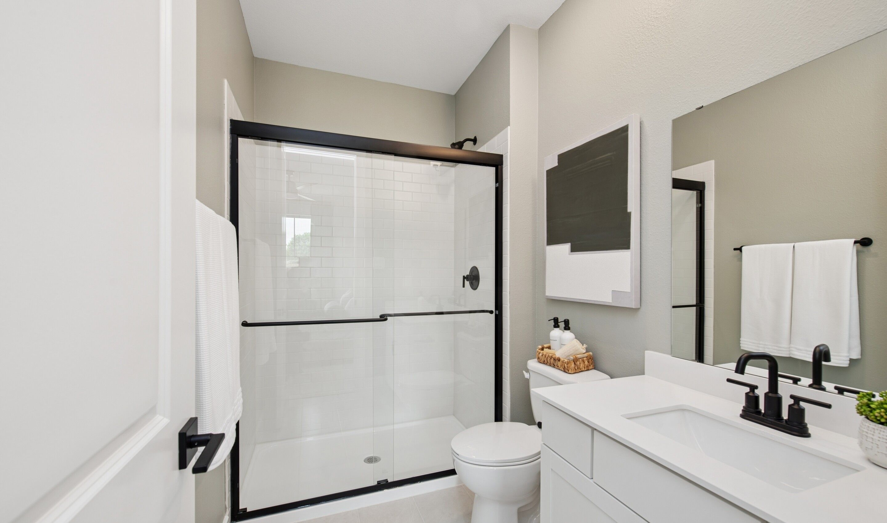 Extra Suite Bath