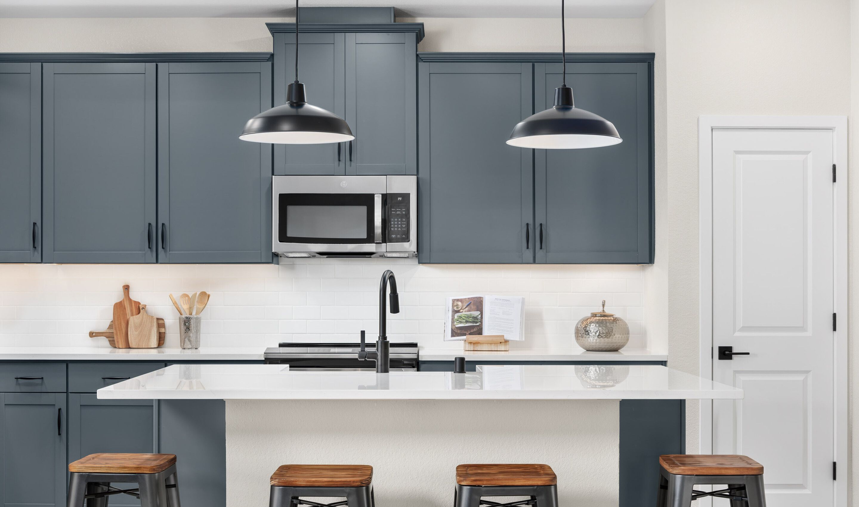Kitchen with pendant lighting